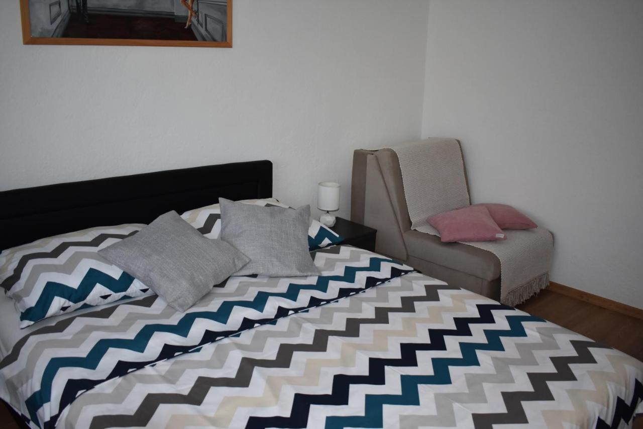Apartman Rukavina Licko Petrovo Selo Exterior foto